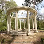 Hotel Palac Biedrusko