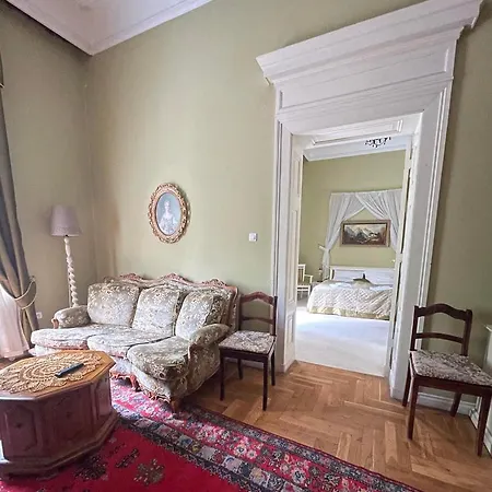 Готель Palac