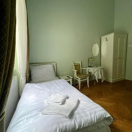 Palac 3*