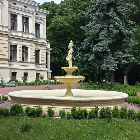 Palac فندق Biedrusko