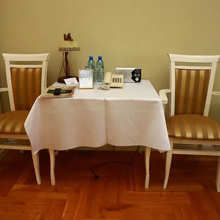 Hotel Palac Biedrusko