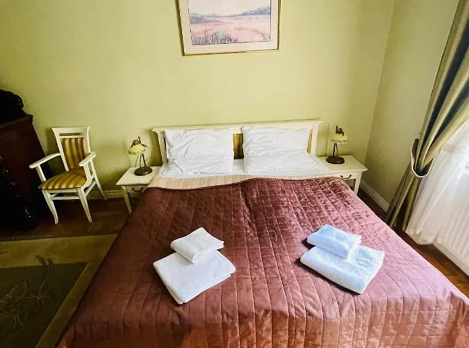 Palac Ξενοδοχείο 3*